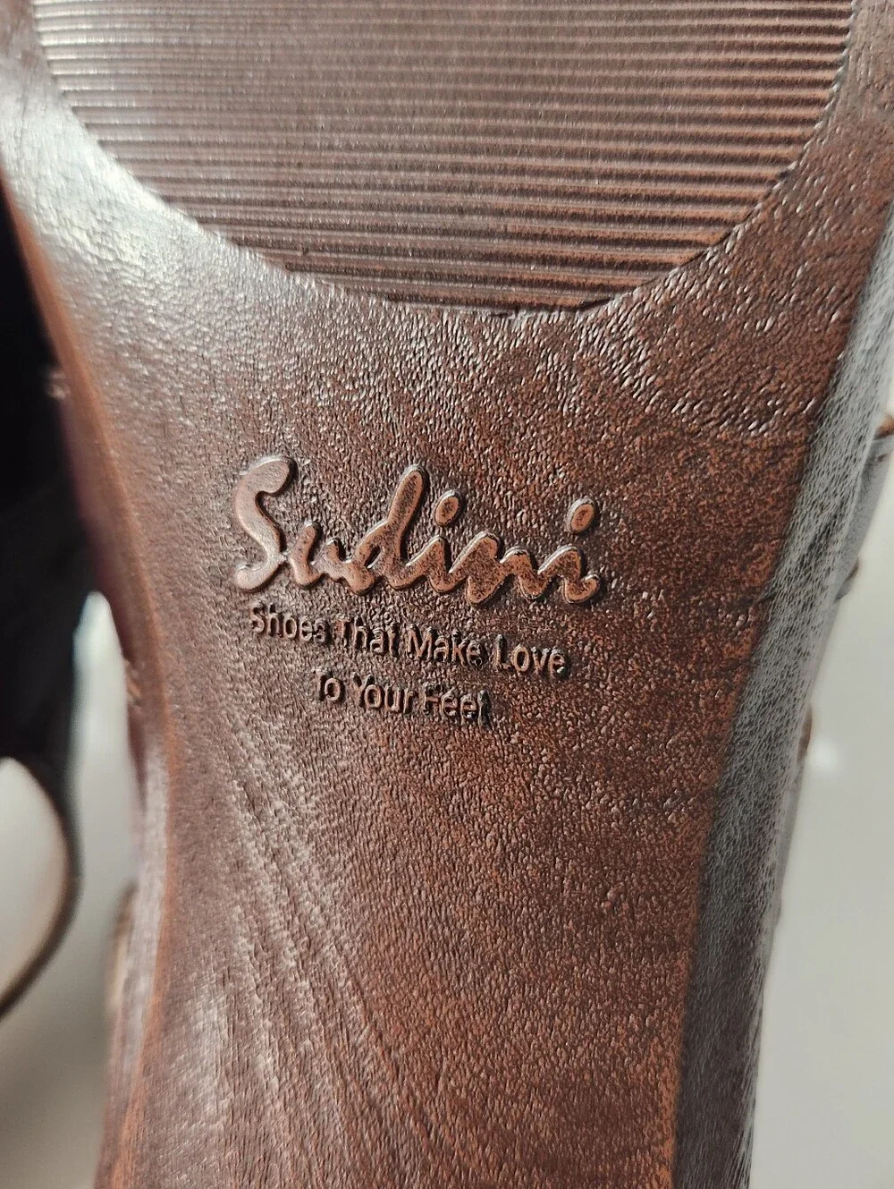 NEW Sudini Dark Brown Leather Slingback Heels with Decorative Cutouts Size 10W